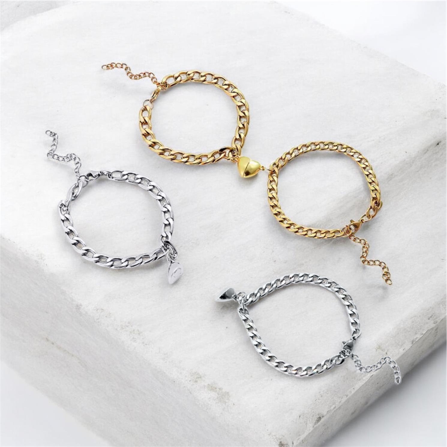 Verbundende Herzen Partnerarmband Set - magnetische Herzen für Paare