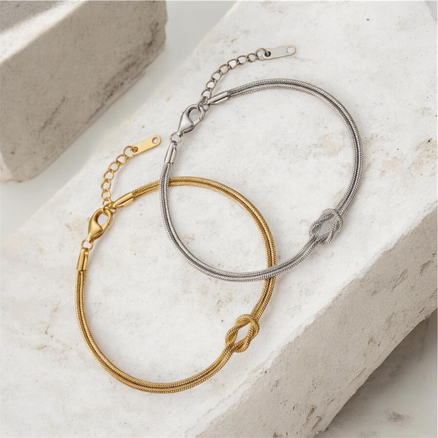 Knoten Armband in Gold & Silber
